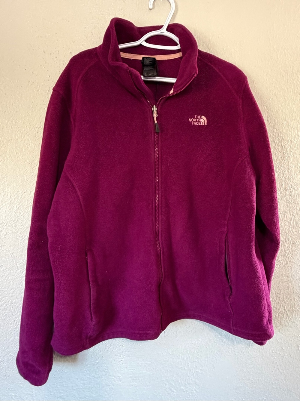 Plus Size Woman’s XXL 2X The North Face Purple Magenta Fleece full zip jacket